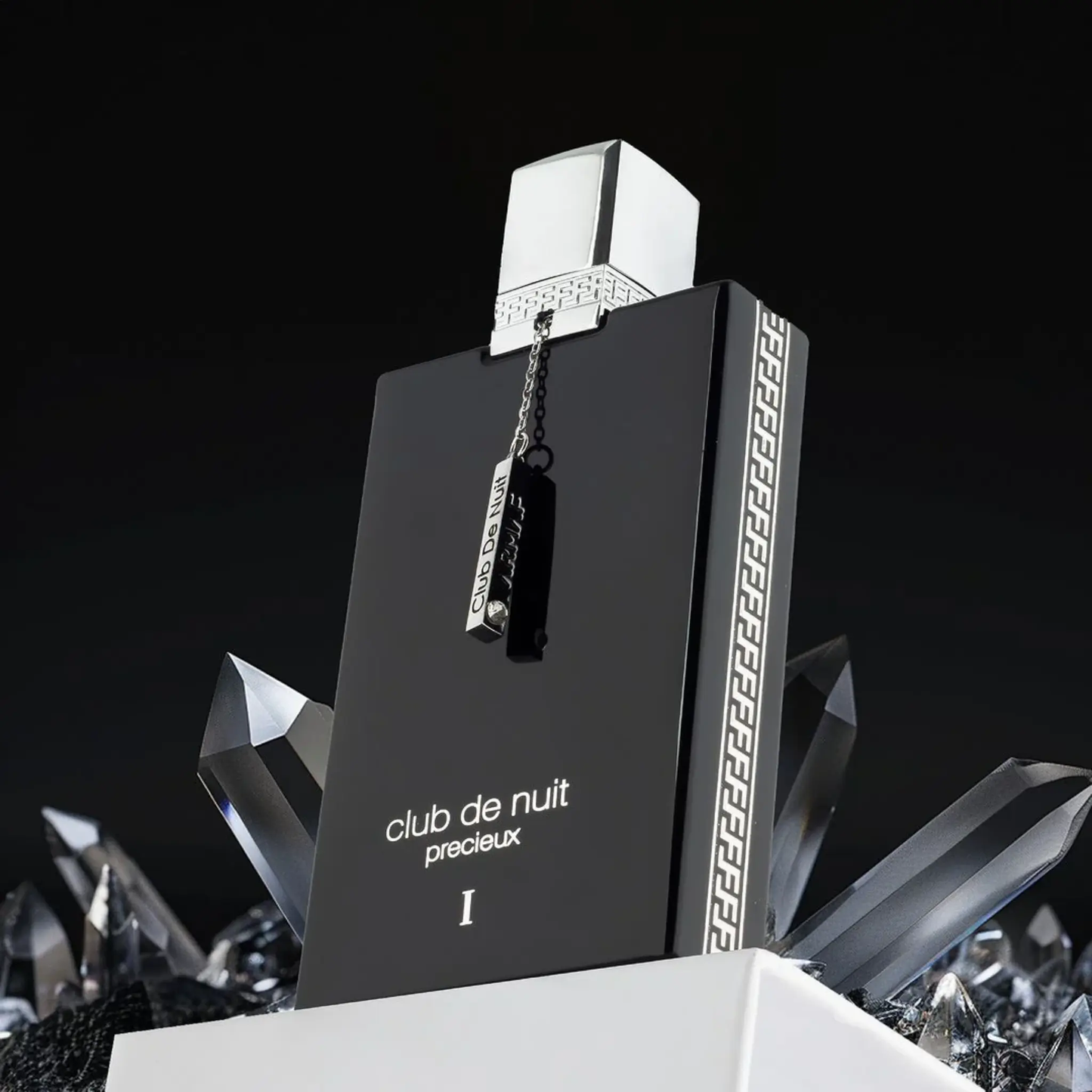 https://cdn.shopify.com/s/files/1/0798/6898/5693/files/Club-De-Nuit-Precieux-1-Extrait-De-Parfum-55ml-Armaf-179406432.png?v=1761064779