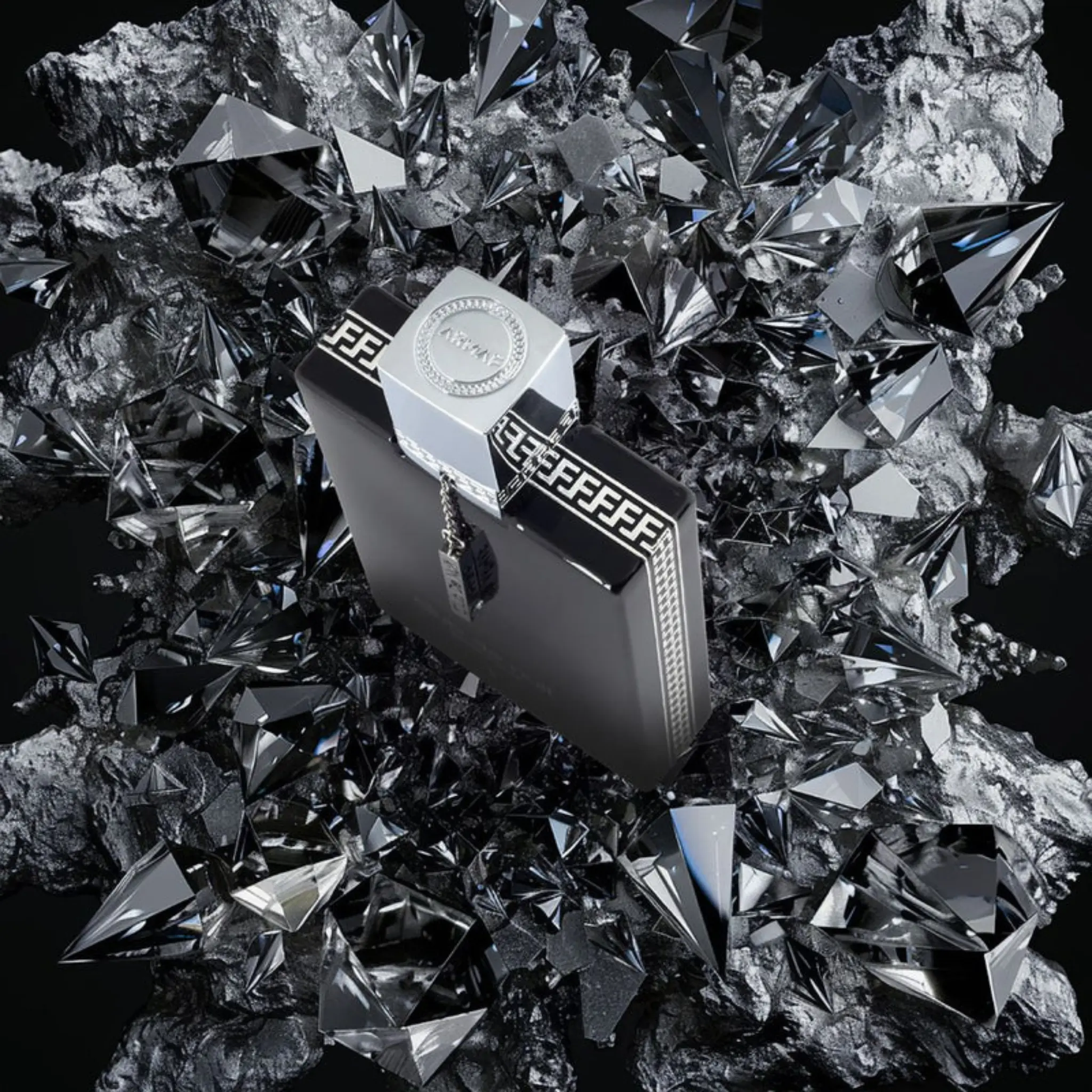 https://cdn.shopify.com/s/files/1/0798/6898/5693/files/Club-De-Nuit-Precieux-1-Extrait-De-Parfum-55ml-Armaf-179406589.png?v=1761064792