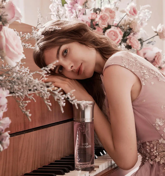 https://cdn.shopify.com/s/files/1/0798/6898/5693/files/Miss-Arrogate-200ml-EDP-Assaf-179069293.png?v=1760472475