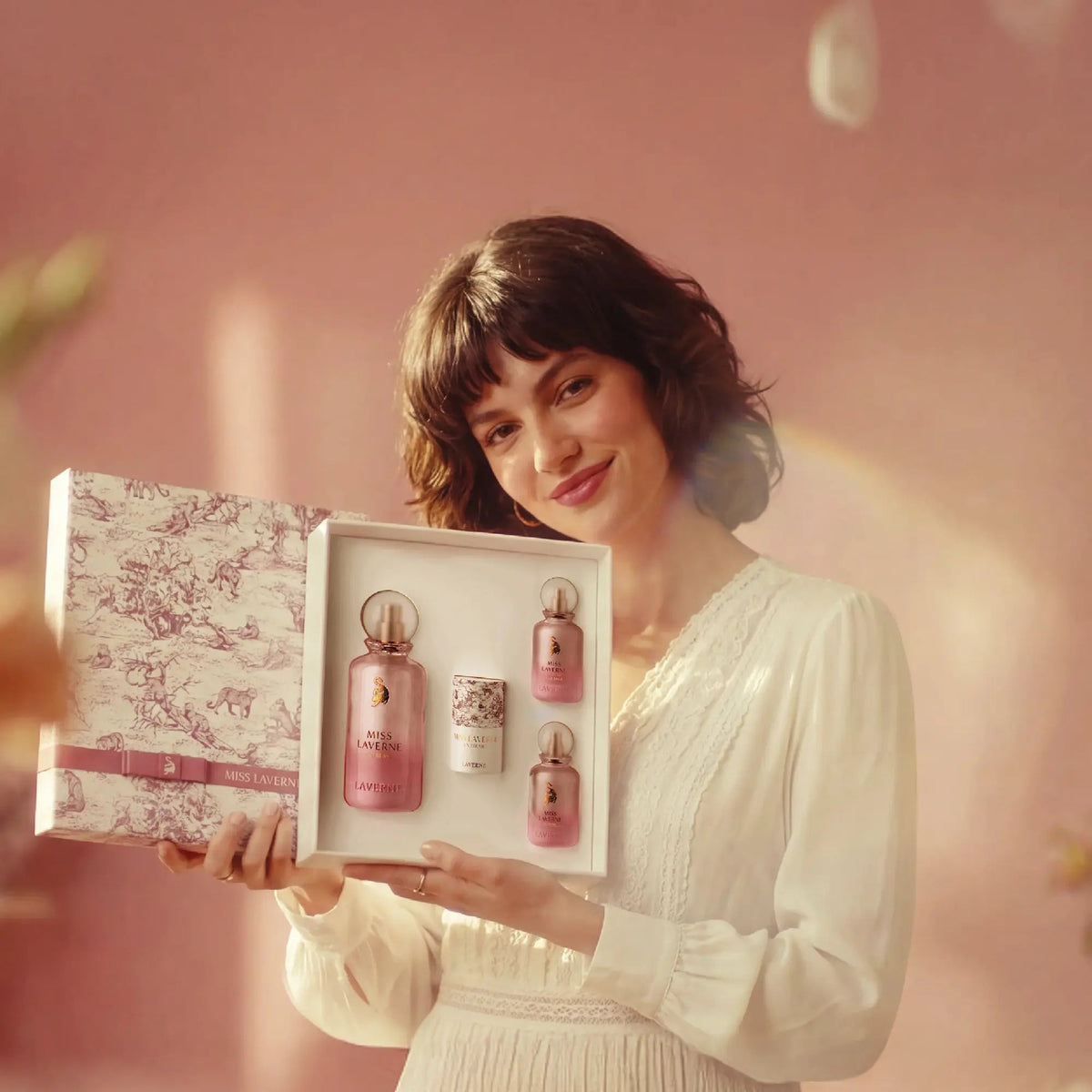 https://cdn.shopify.com/s/files/1/0798/6898/5693/files/Miss-Laverne-Extreme-Perfume-Gift-Set-Collection-Laverne-190903649.png?v=1778540389