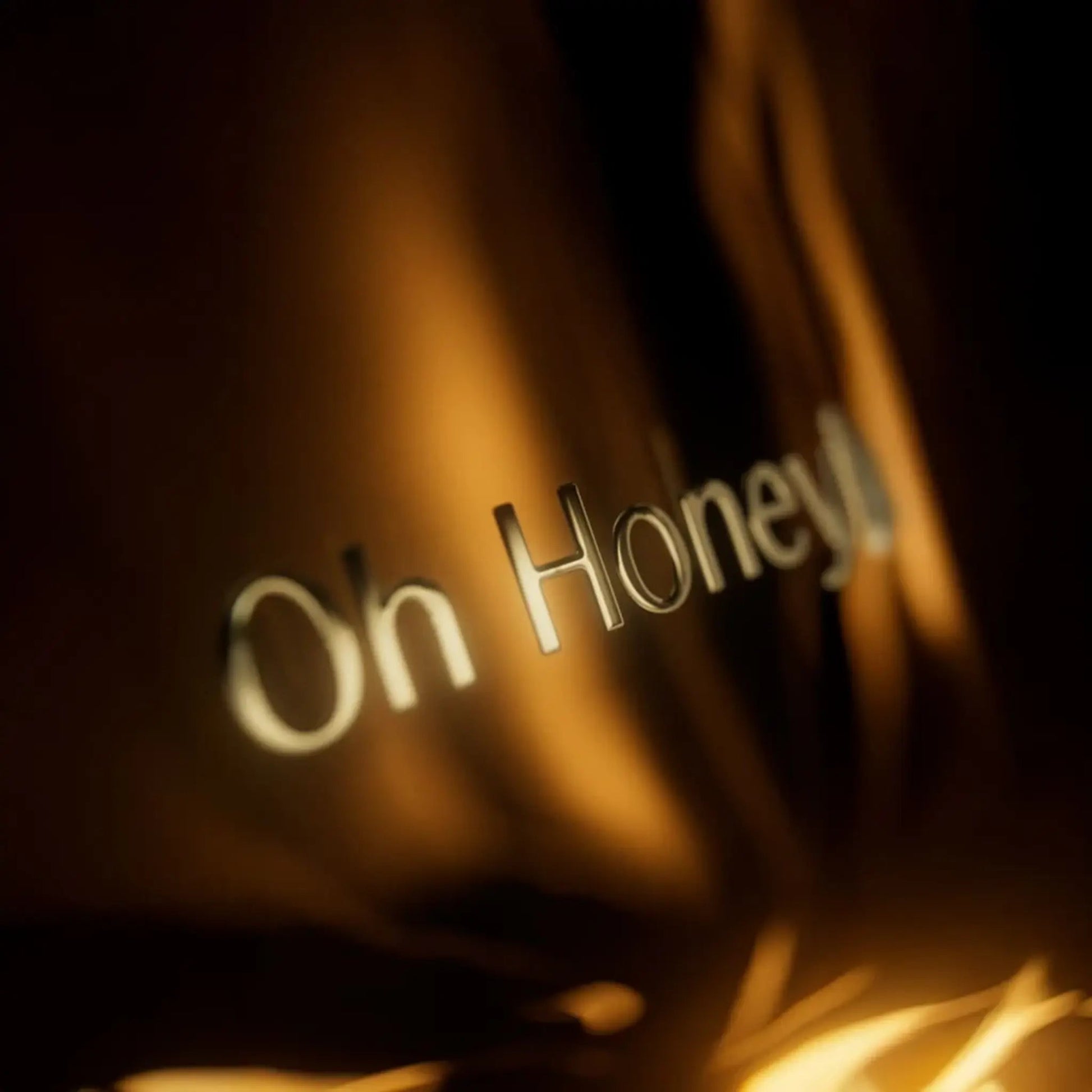 https://cdn.shopify.com/s/files/1/0798/6898/5693/files/Oh-Honey_-Perfume-100ml-EDP-Maison-Asrar-181142298.png?v=1764384313