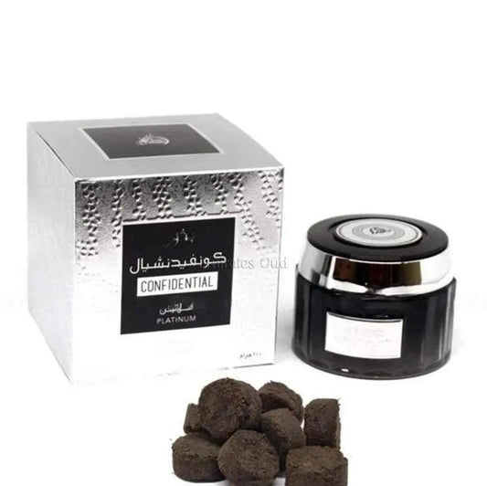 https://cdn.shopify.com/s/files/1/0798/6898/5693/files/confidential-platinum-bakhoor-incense-100g-lattafa-emirates-oud.jpg?v=1713058000