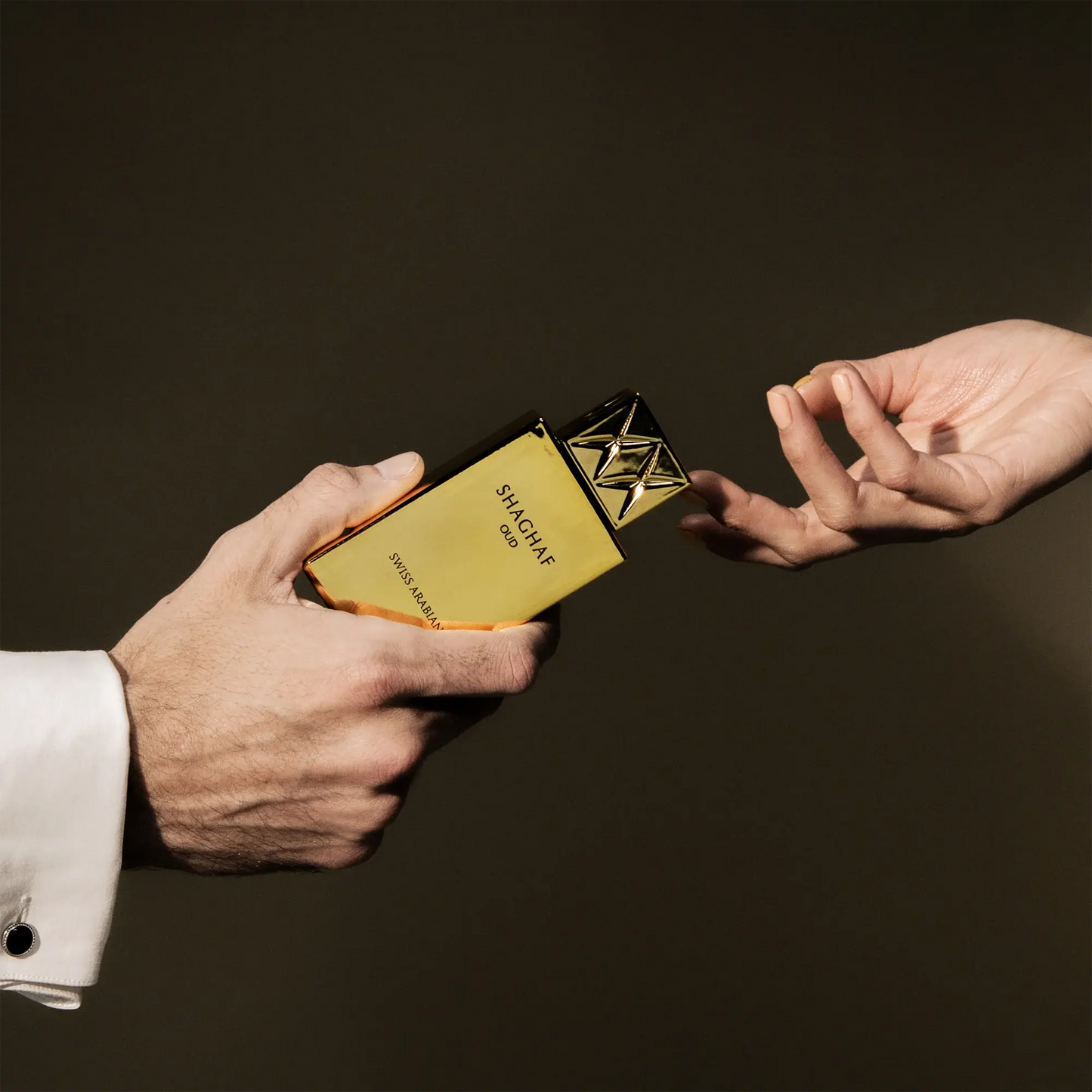 https://cdn.shopify.com/s/files/1/0798/6898/5693/files/shagaf-oud-perfume-75ml-swiss-arabian-emirates-oud-2.webp?v=1752375983